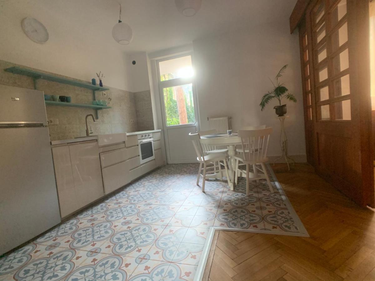 Cosy apartman In green Buda Budapest Bagian luar foto